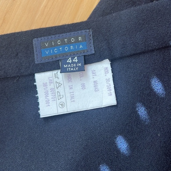 Vintage 90’s Victor Victoria navy cashmere mini skirt, made in Italy Size 44 - Picture 5 of 6